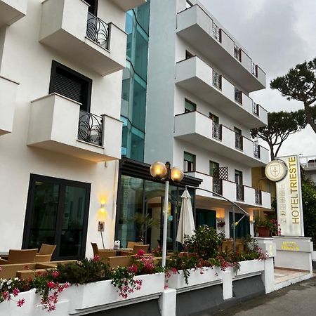 Hotel Trieste Riccione Exteriör bild