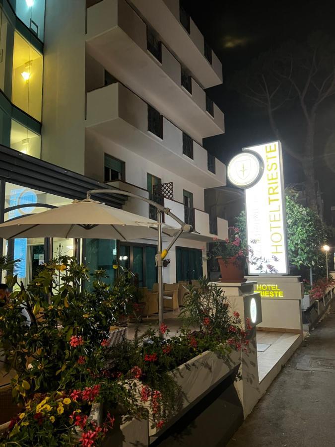 Hotel Trieste Riccione Exteriör bild